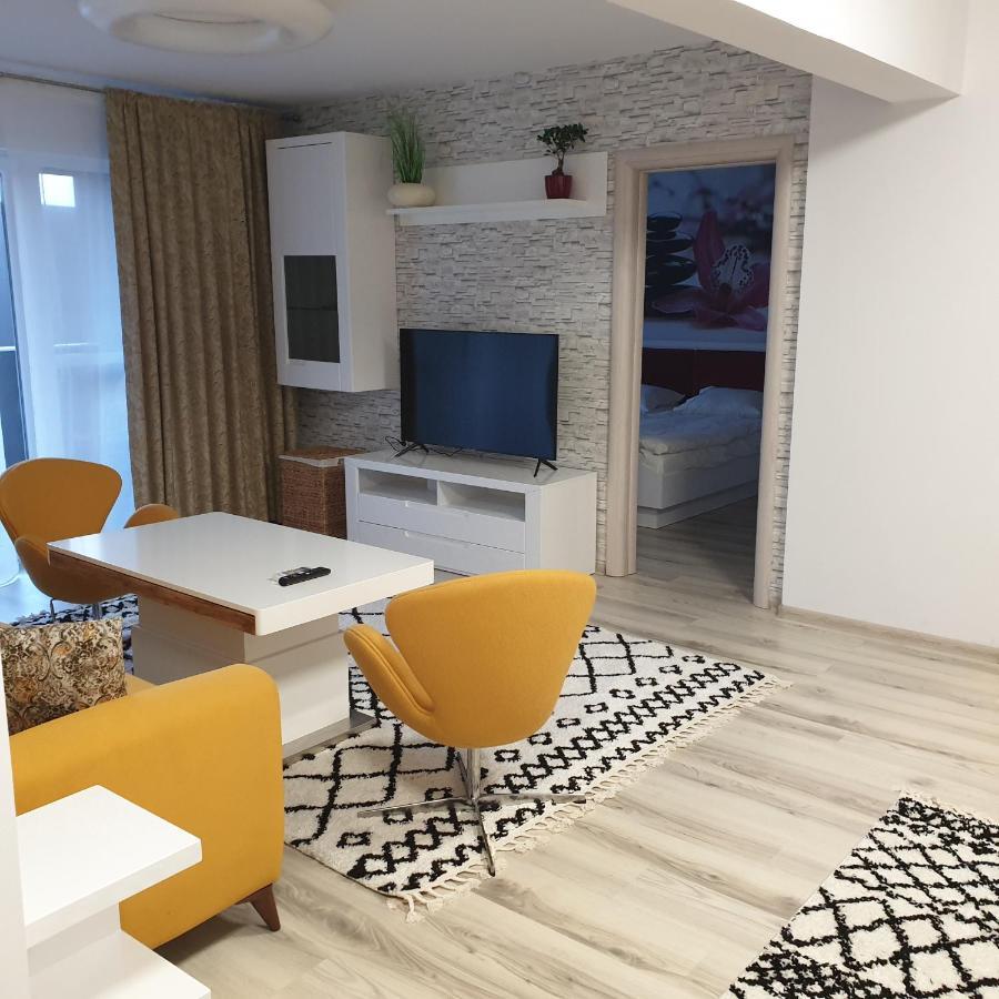 Carolina Sweet Apartament Oradea Exterior foto